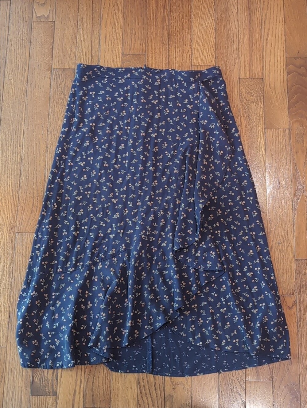 navy blue Madewell ruffle midi skirt ditsy floral print cascading ruffle hem.
